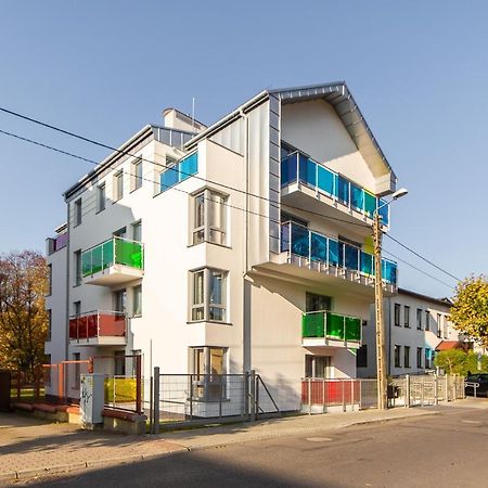 Kolorowe Balkony - Sloneczny Apartament W Miedzyzdrojach By Noclegi Renters Мендзыздрое Экстерьер фото