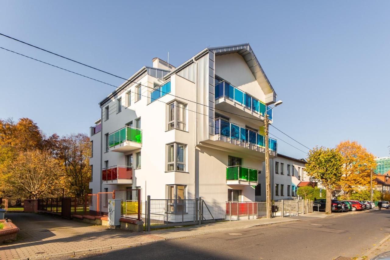 Kolorowe Balkony - Sloneczny Apartament W Miedzyzdrojach By Noclegi Renters Мендзыздрое Экстерьер фото