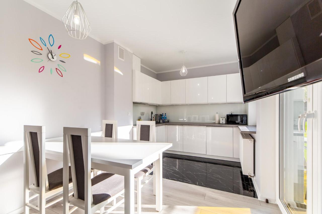 Kolorowe Balkony - Sloneczny Apartament W Miedzyzdrojach By Noclegi Renters Мендзыздрое Экстерьер фото