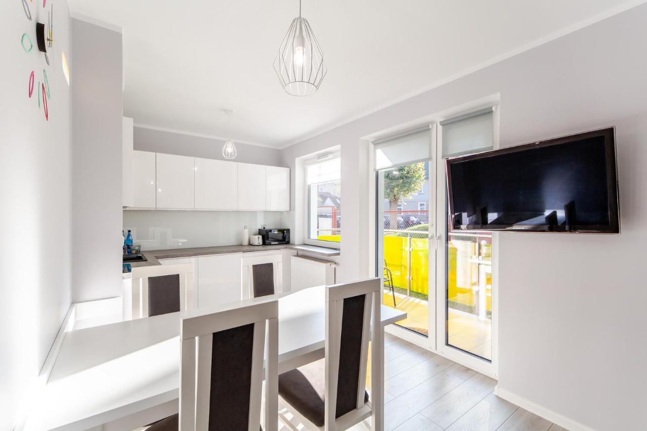 Kolorowe Balkony - Sloneczny Apartament W Miedzyzdrojach By Noclegi Renters Мендзыздрое Экстерьер фото